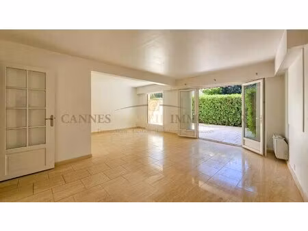 cannes anglais 4 pièces 108 m² avec terrasse  cave et parking