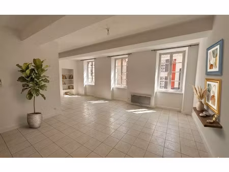 location appartement  70.77 m² t-3 à carcassonne  690 €