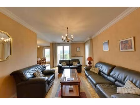 t4 de 85m² avec garage dans une copropriété ravalée et isol?