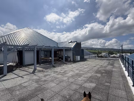 à vendre appartement t4 avec terrasse 60m2 au tampon