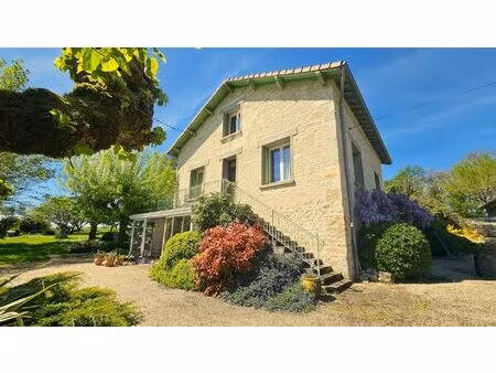 grande maison  piscine et granges