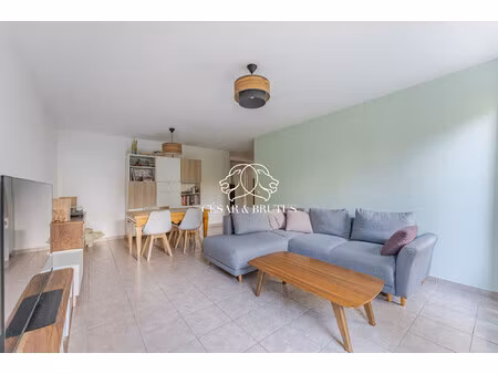 appartement t3 en rez-de-jardin avec terrasse  cave et garage ?