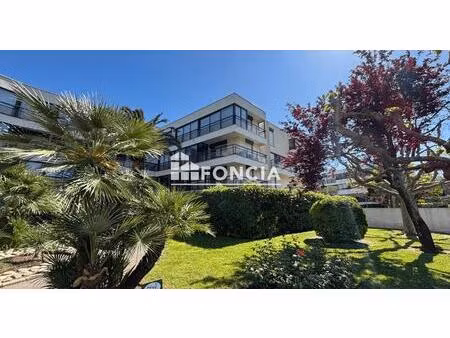 mandelieu résidence avec piscines parking et cave