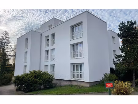location appartement  m² t-2 à metz  700 €