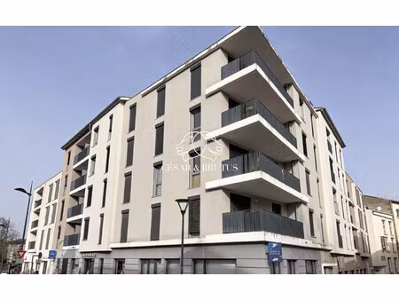 appartement t3 lumineux et spacieux avec terrasse - standing exc