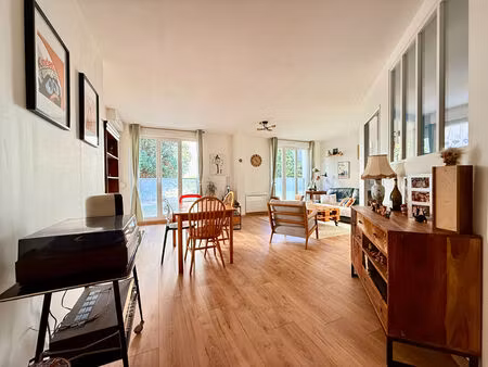 appartement de type 3 - terrasse et garage