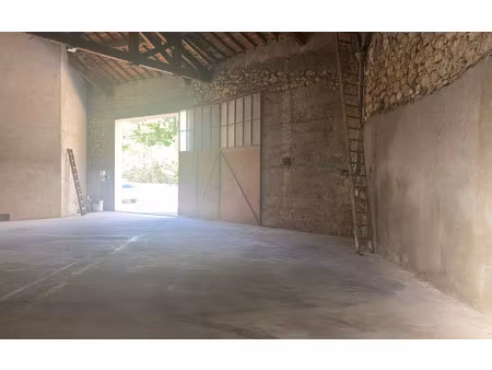 location stationnement  187 m² t- à loriol-sur-drôme  505 €