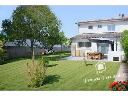 belle maison au centre-ville de blanquefort