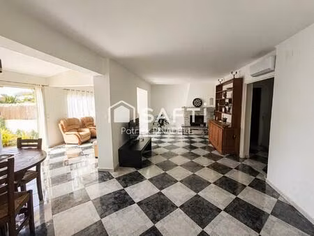 maison type t4  2 faces  3 chambres  cuisine  pièce de vie  garage  jardin