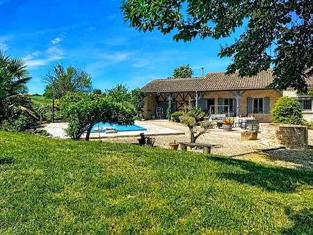 maison en pierre rénovée – cadre exceptionnel sans vis-à-vis – clairac