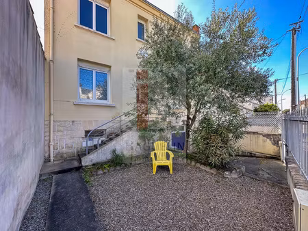 plein centre  maison 4ch  garage et jardinet clos