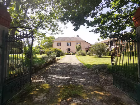 maison de maître  avec gite sur 1ha  proche marciac
