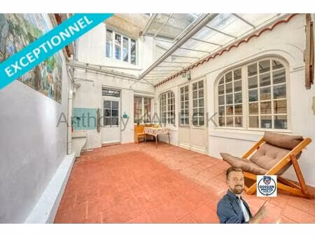 maison de ville d'exception + garage + piscine + jardin