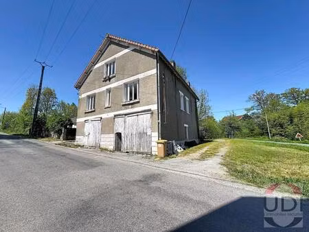 maison à vendre à quelques mètres du bourg de saint fiel