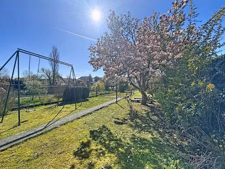 rare opportunité sur le secteur : maison de village avec jardin sans vis à vis