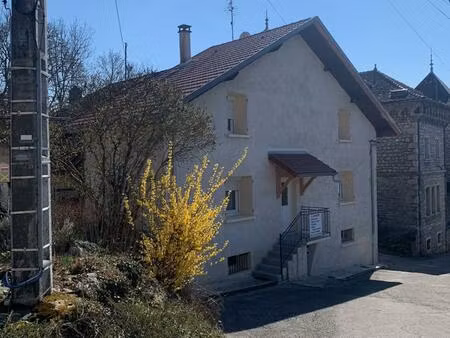 a vendre très belle maison de village
