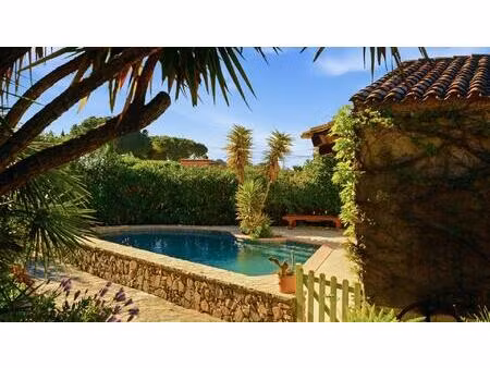 villa vue mer et piscine