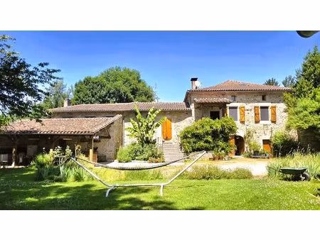 propriété de charme aux portes du tarn et du quercy