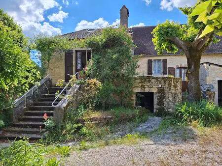 élégante maison de village en pierre avec jardin  terrasse et dépendances – 120 m²