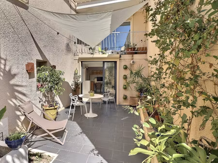 maison de charme avec cour 3 chambres villeneuve-lès-mag