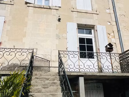 appartement 2 chambres - barbezieux centre