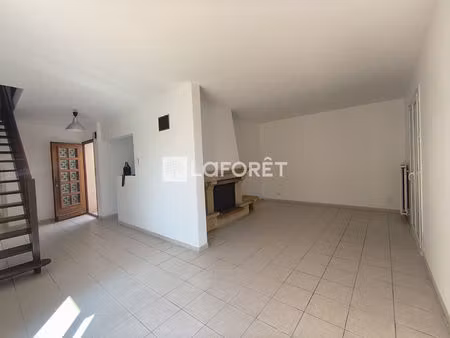 maison arles 5 pièce(s) 131.28 m2