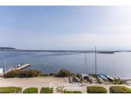 maison de village première ligne étang  avec murs commerciaux