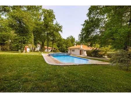 maison de caractère des année 70 au coeur d'un écrin de nature