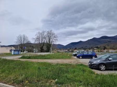 terrain constructible en zone commerciale