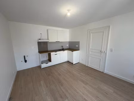location appartement 3 pièces 61 m² à remilly (57580)  650 €