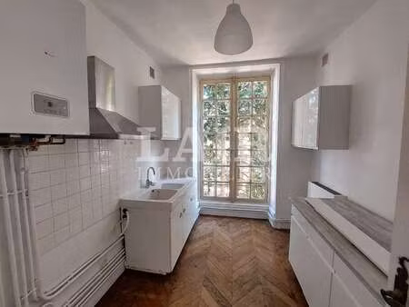 location appartement 2 pièces à alençon (61000) : à louer 2 pièces / 51m² alençon