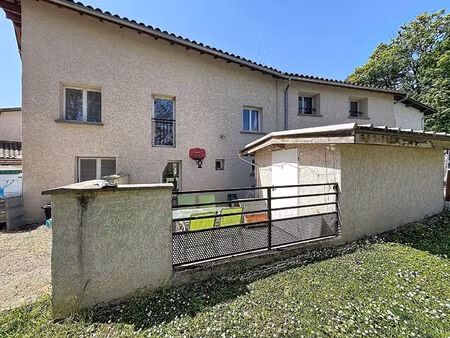 charmante maison de 147m² à saint jean de niost  4 chambres  terrasse  deux abris voiture