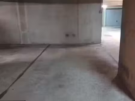location parking à melun (77000)  55 €