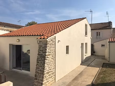 location maison 3 pièces 83.63 m² à lussant (17430)  723 €