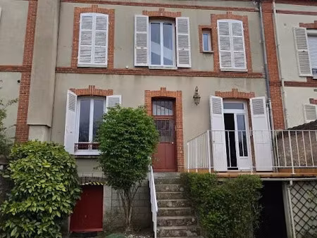 location meublée maison 7 pièces 160 m² à nemours (77140)  1 660 €
