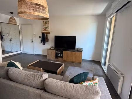 appartement t3 13012 / 60m2