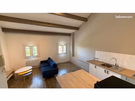 t2 pernes presque au centre et au calme  possibilité meublé