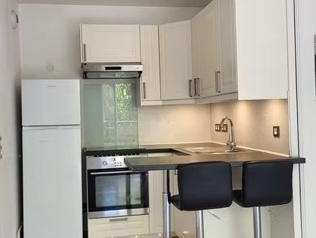 appartement récent 2 pièces 40m² avec balcon