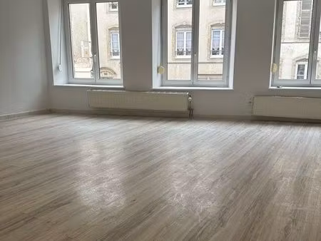 f4 duplex 90 m² – centre-ville – spacieux et lumineux