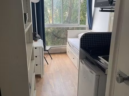 studette meublée au calme avec wc