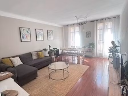 très beau t2 60 m2 meublé décoré