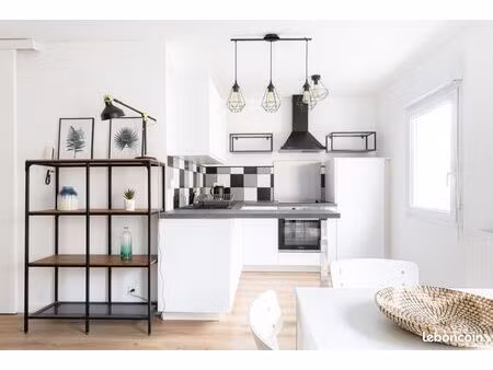 t2 meublé 40 m² - port