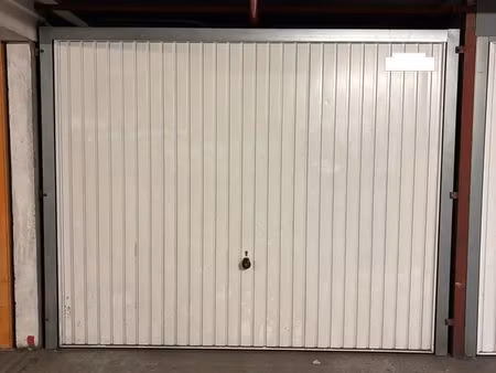 box parking fermé sécurisé – 13 5m² – paris 19 (orgues de flandre)