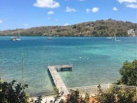 appartement sécurisé   acces mer et piscine