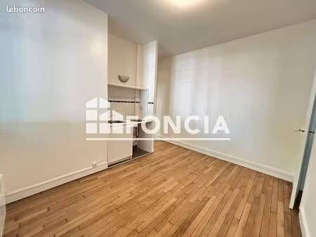 appartement 2 pièces 27.6m² à louer 870 - montrouge 92120