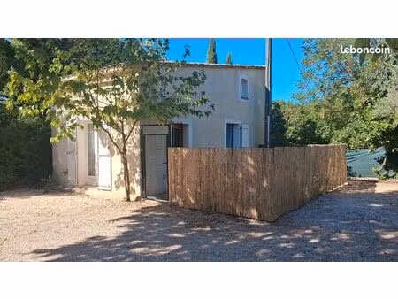 ?charmante maisonnette à louer dans propriété