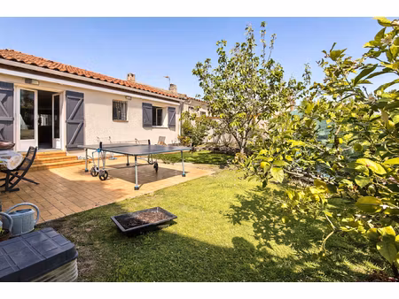rivesaltes  villa de plain-pied avec jardin  garage