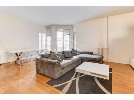 exclusivité – appartement 4 pièces avec balcon + parking