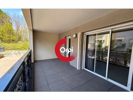 location appartement  67.01 m² t-3 à jardin  910 €