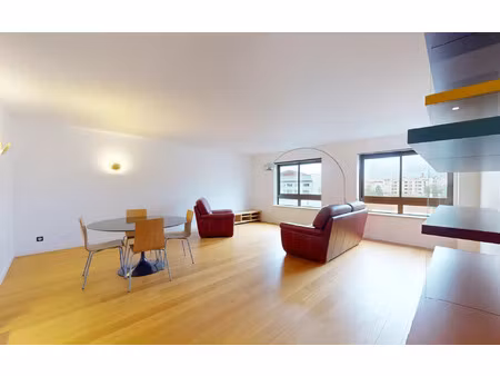 location appartement  139.41 m² t-5 à lyon 4  2 450 €